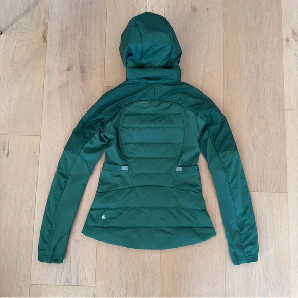 Lululemon Down for it All Jacket Everglade Green - Sz. 6 - Picture 8 of 16